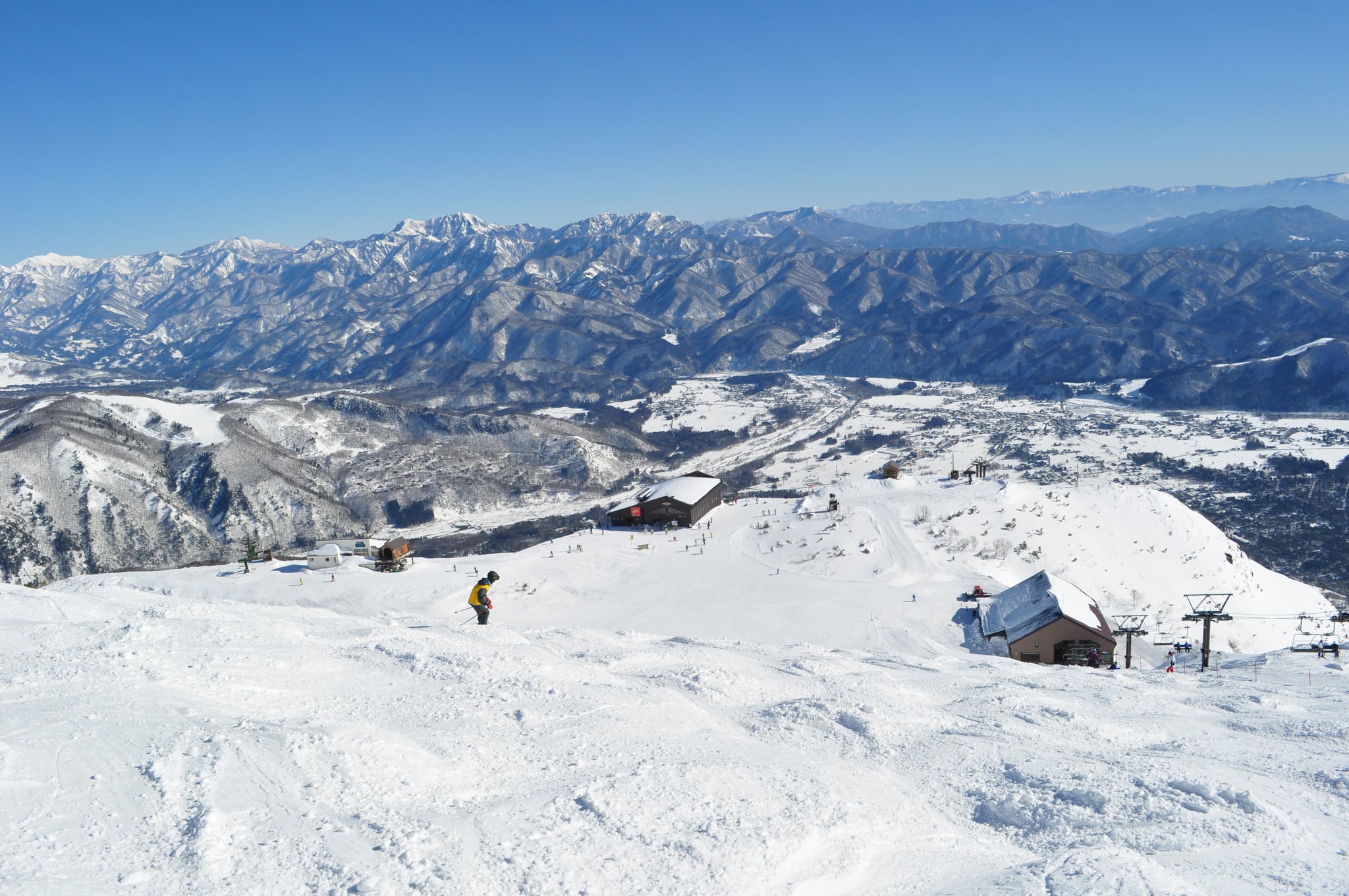 Ski à Nagano : Hakuba, Shiga Kogen ou Nozawa Onsen, quelle station choisir en 2026-27 ?
