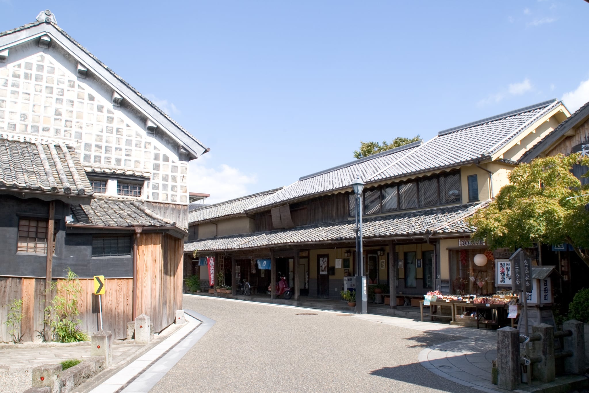 Traditional shopfronts lining the historic Mameda district in Hita